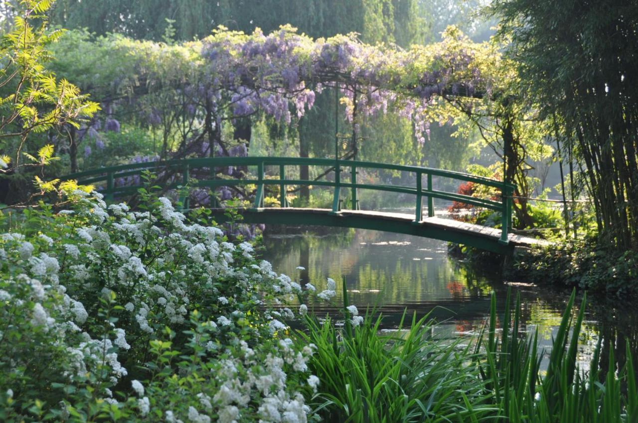 Maison Climatisee Avec Jardin Вернон Екстериор снимка